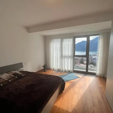 Zentrale Traumwohnung In Mit Seesicht شقة *
