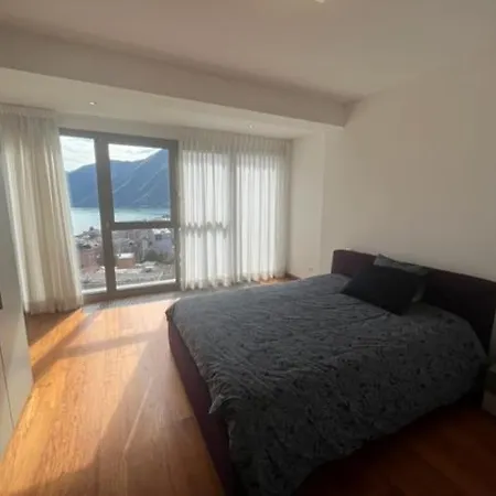 Zentrale Traumwohnung In Mit Seesicht شقة لوغانو